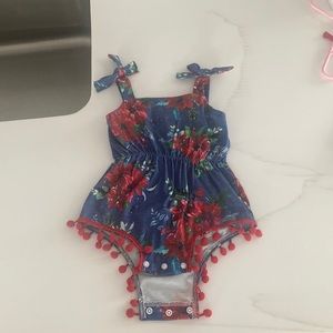 Baby romper / jumpsuit